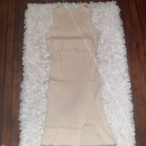 Cutout Body-con Side Slit Dress - Picture 2 of 5